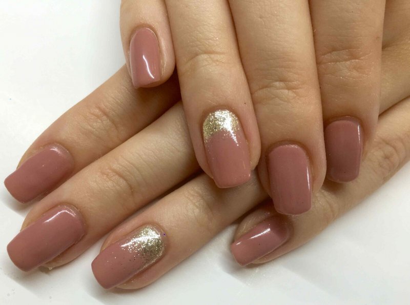 Классический маникюр гель лаком