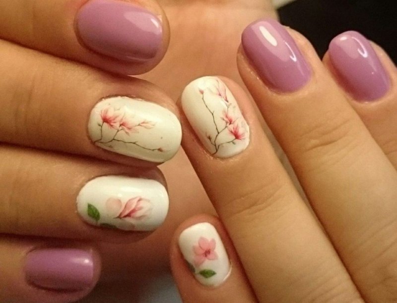 Ветка Сакуры на ногтях