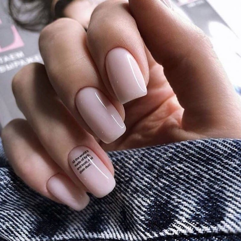 Шеллак на короткие ногти нюд
