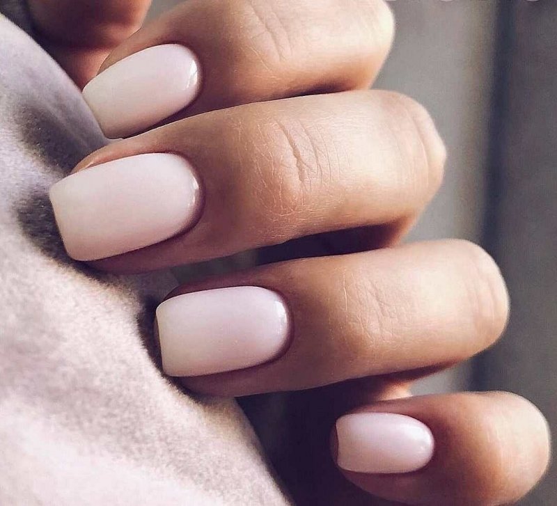 Ногти белые квадратные короткие