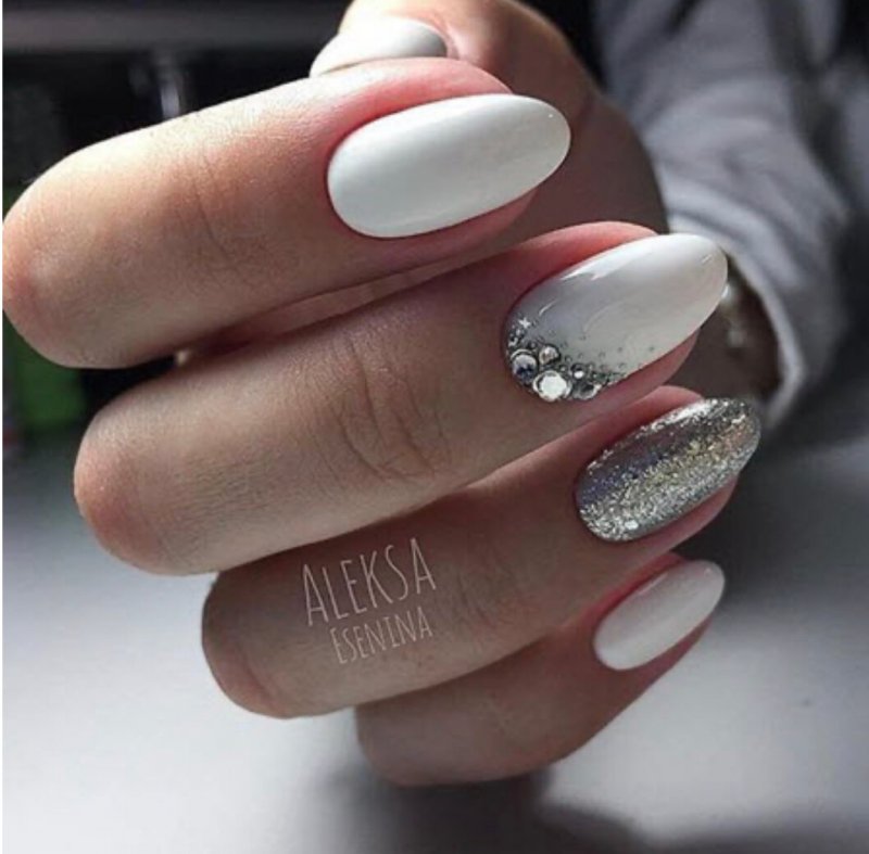 Серебристые ногти