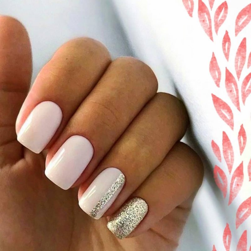 Белые короткие ногти