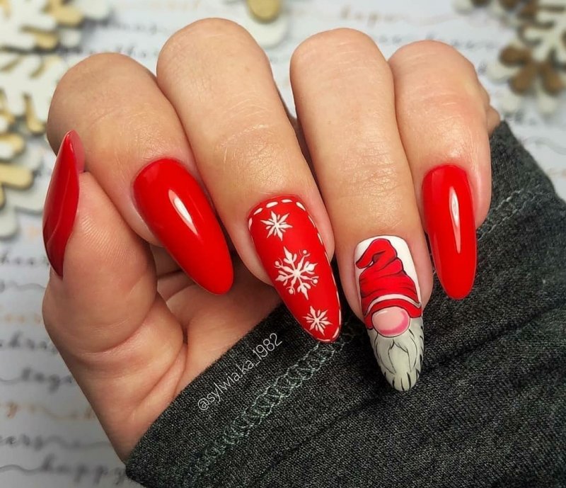 Стильные красные ногти