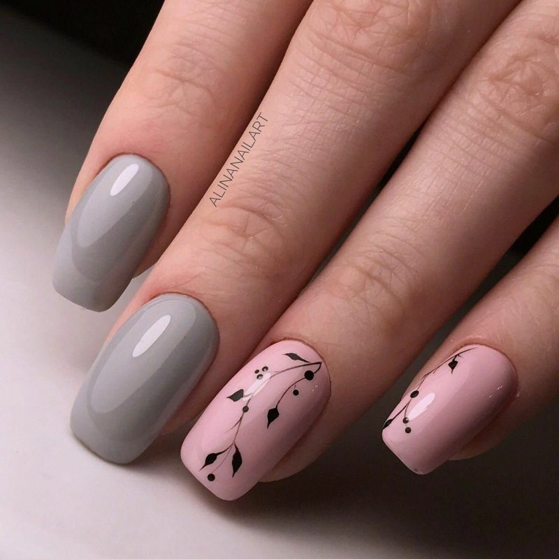 Серо-розовый маникюр
