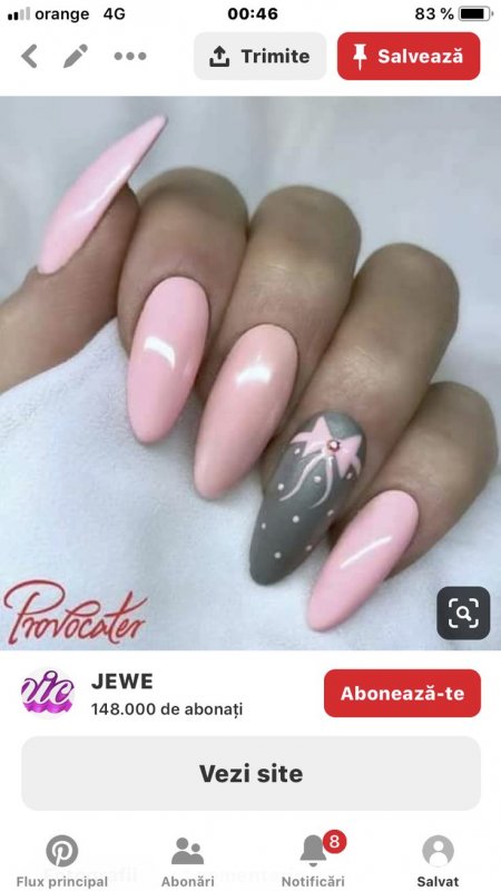 Маникюр на миндалевидные ногти серый с розовым