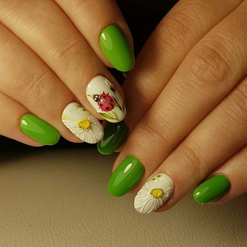 Маникюр на короткие френч желто зелёный