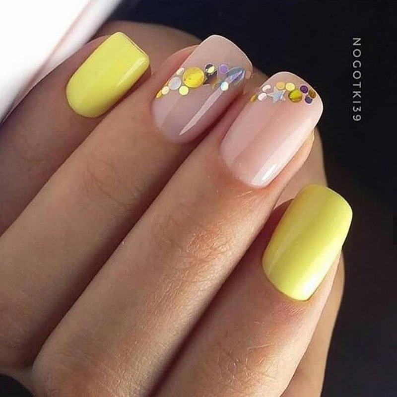 Маникюр с желтым и розовым лаком