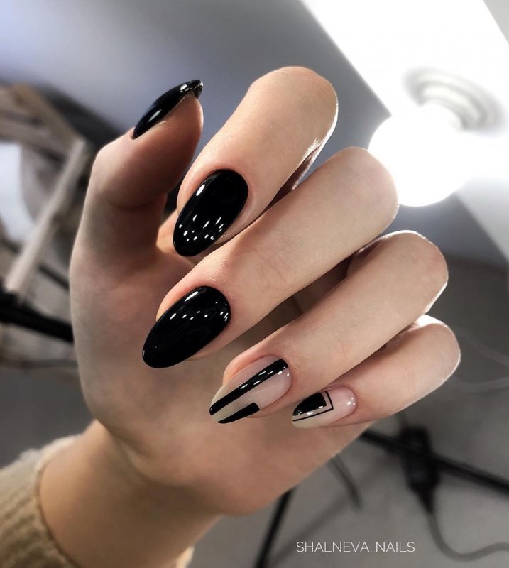Классные ногти черные