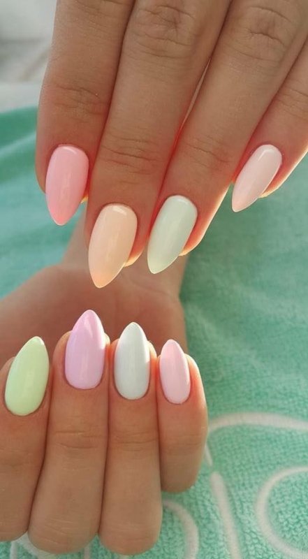 Однотонный маникюр на короткие ногти