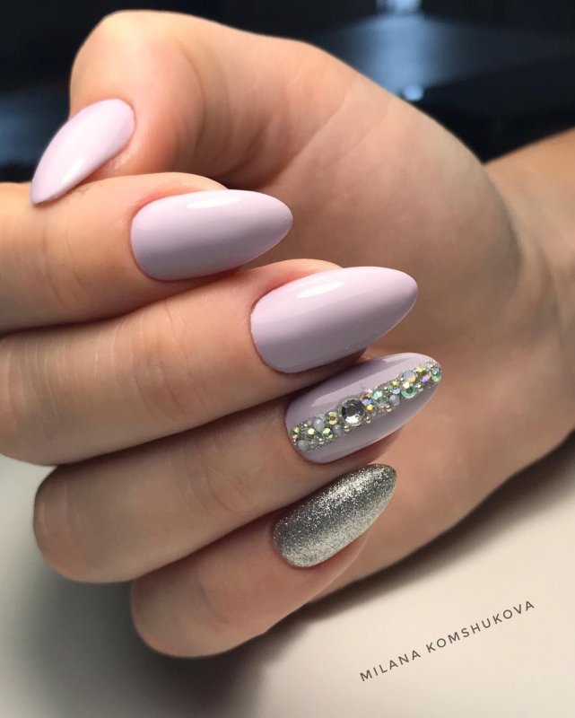 Серебристые ногти