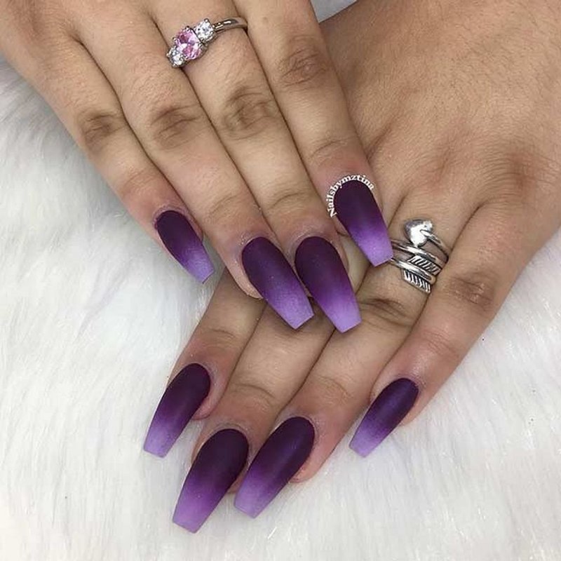 Лиловый маникюр на длинные ногти