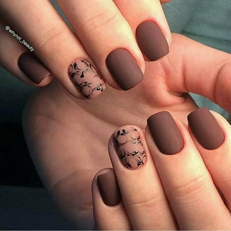 Красивый матовый маникюр на короткие ногти