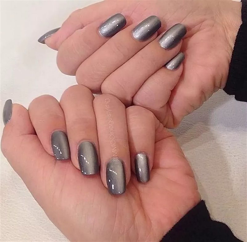Маникюр кошачий глаз серый