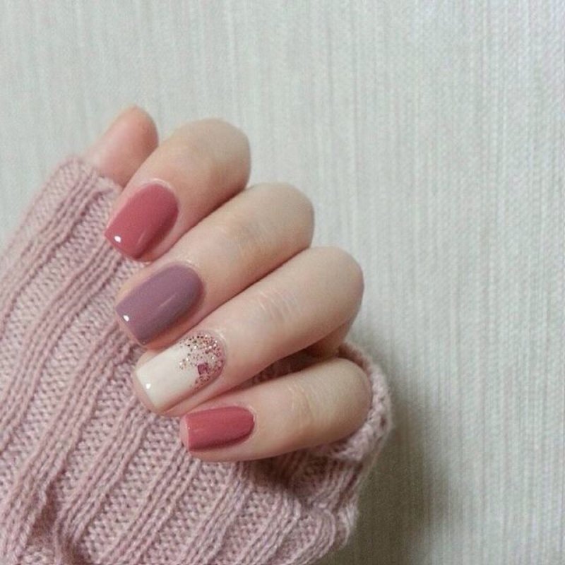 Пастельный розовый маникюр