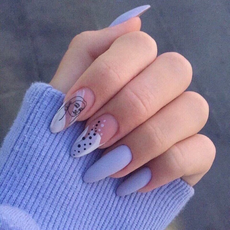 Розовые длинные ногти