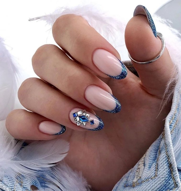 Зимнийманикюр на короткие ногати