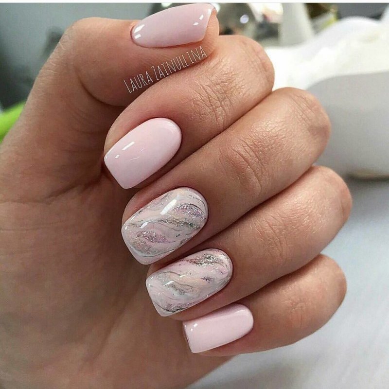 Маникюр на короткие ногти нежные