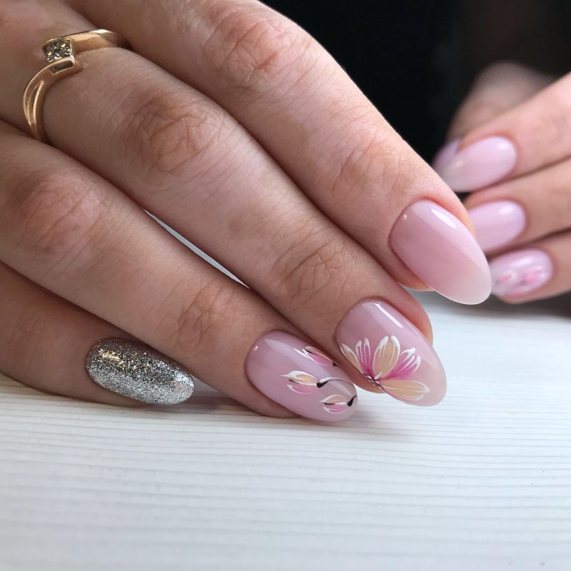Маникюр на короткие ногти нежные френч