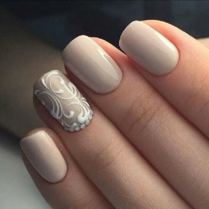 Изысканный маникюр на длинные ногти