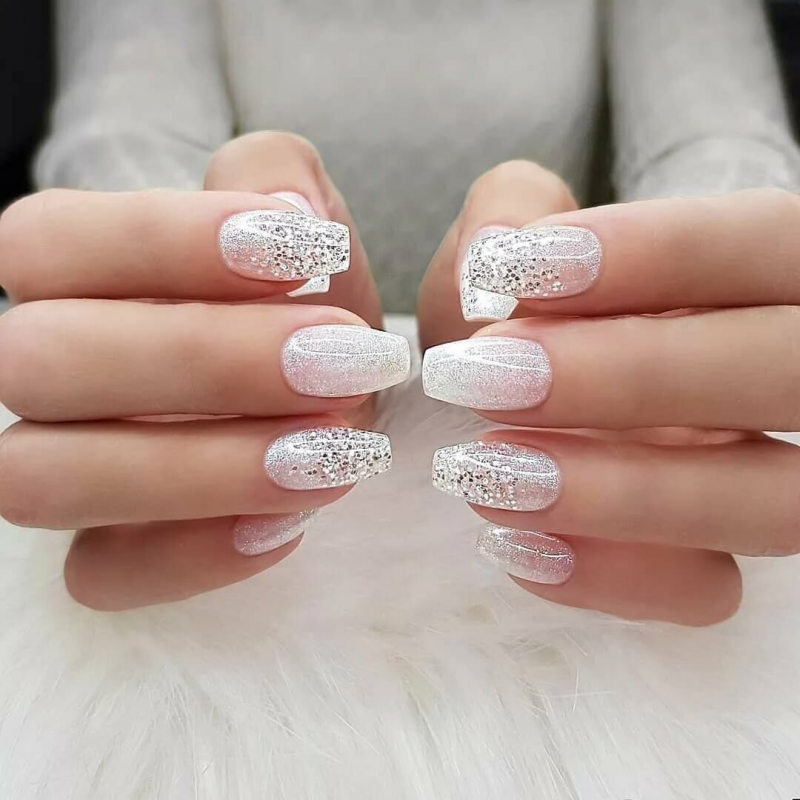 Ногти миндаль нежные модные