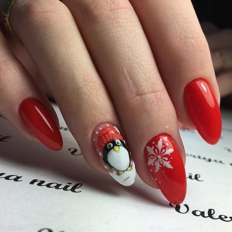 Новогодние миндальные ногти