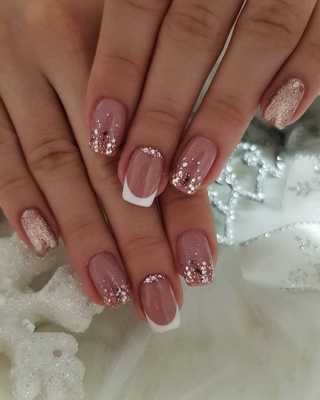 Красивый френч на короткие ногти