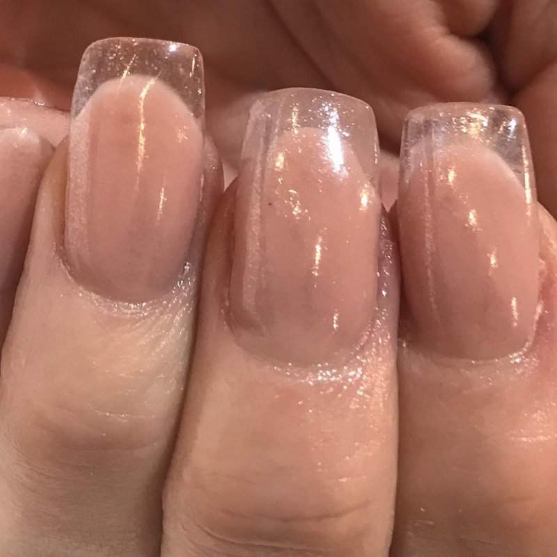 Прозрачный маникюр гель лаком