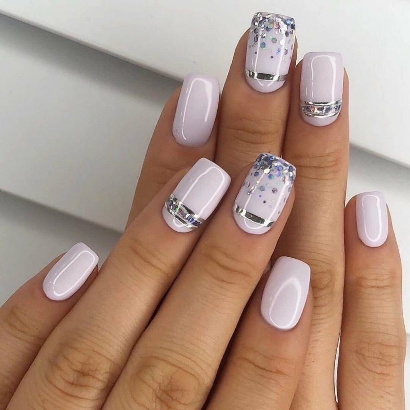 Нежный летний маникюр на короткие ногти