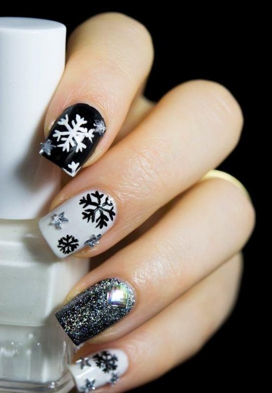 Novogodnii Manicure