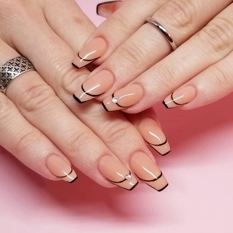 Красивый френч на короткие ногти