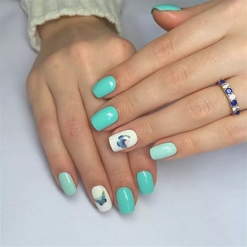 Мятный френч на короткие ногти