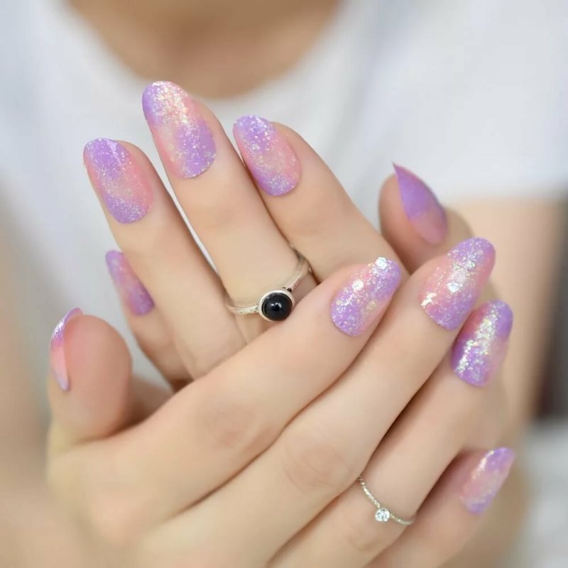 Нюдовый маникюр на короткие ногти