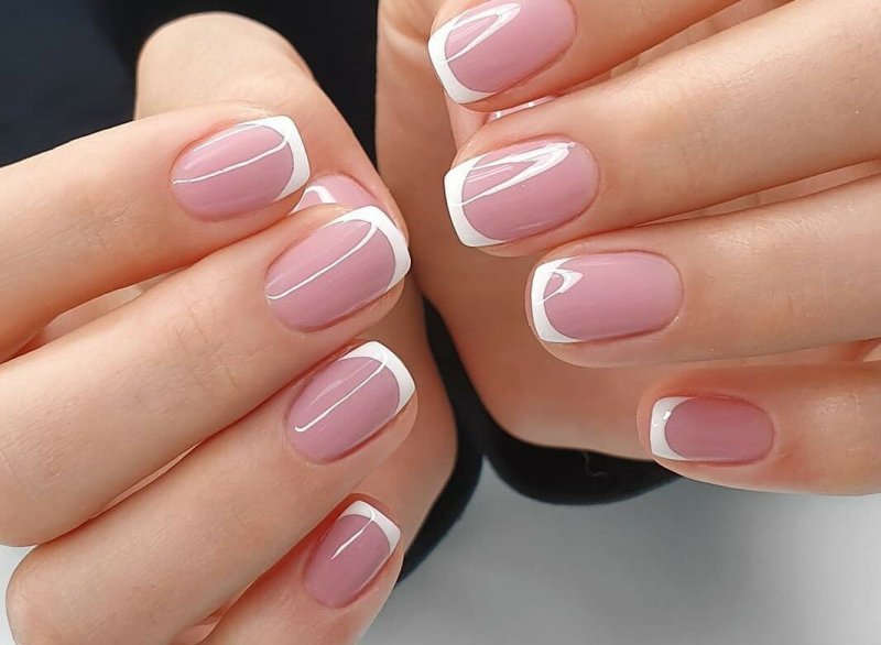 Нежный френч на короткие ногти