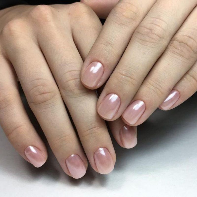 Маникюр на короткие ногти классический