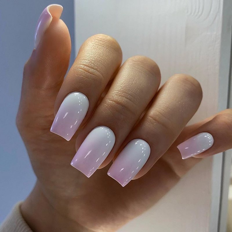 Модный маникюр на короткие ногти