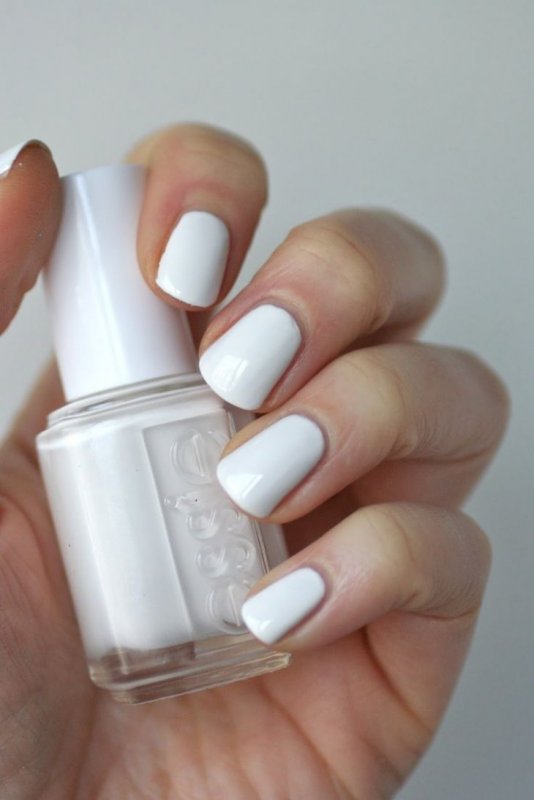 Лак Essie 01 белый