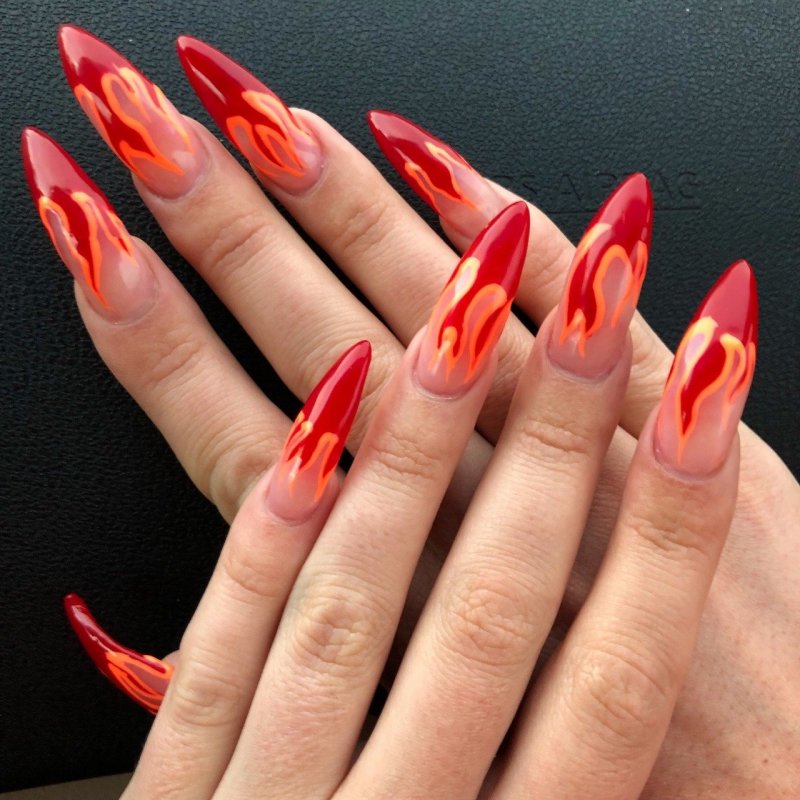 Длинные ногти