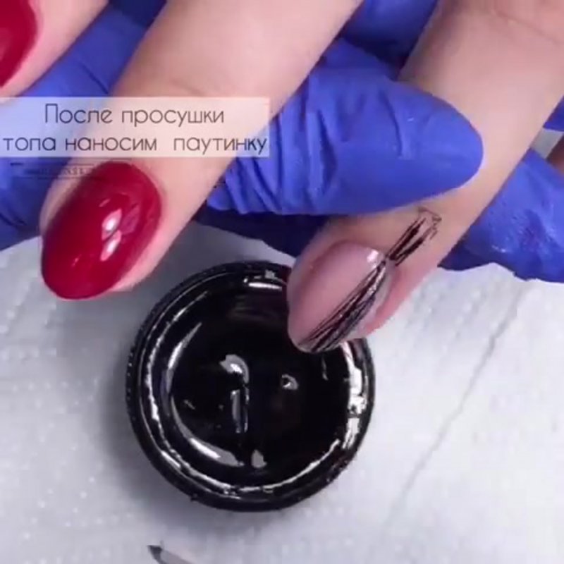 Маникюр со стразами и блестками