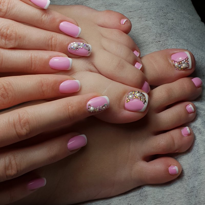 Педикюр Luxio delicate