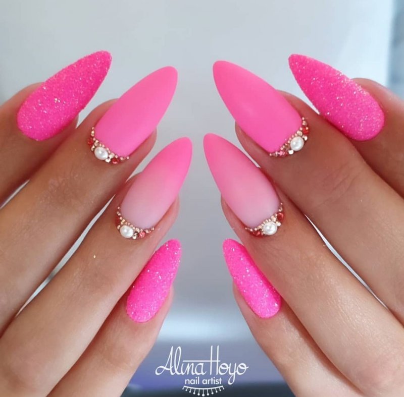 Alina Hoyo Nail artist маникюр