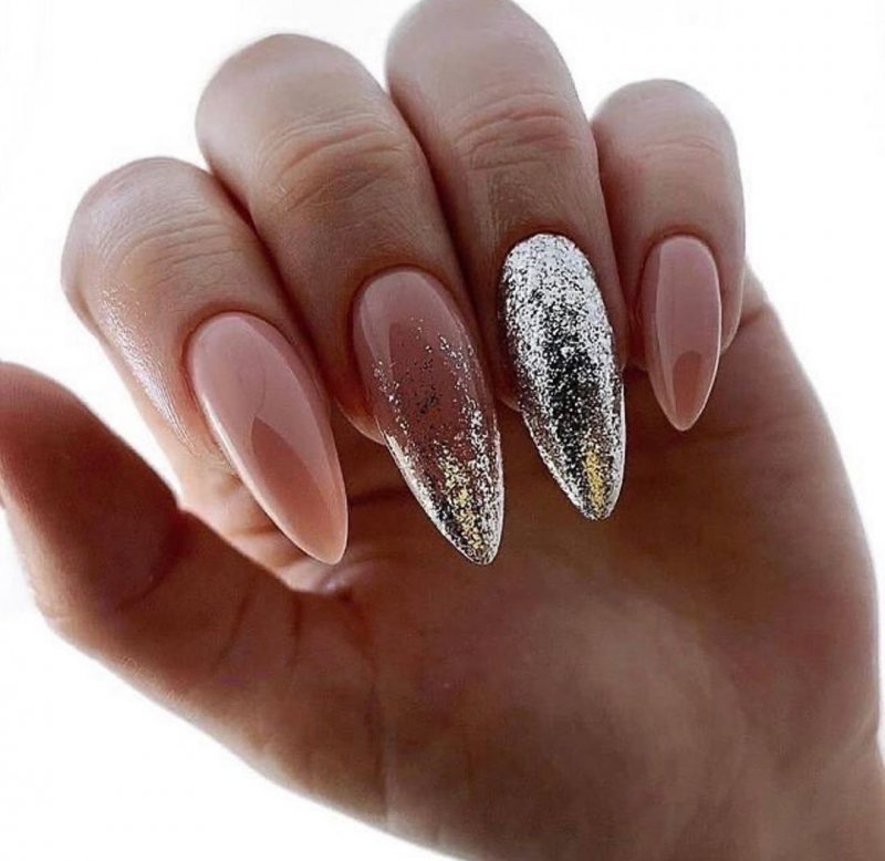 Nail миндаль 2020 тренд