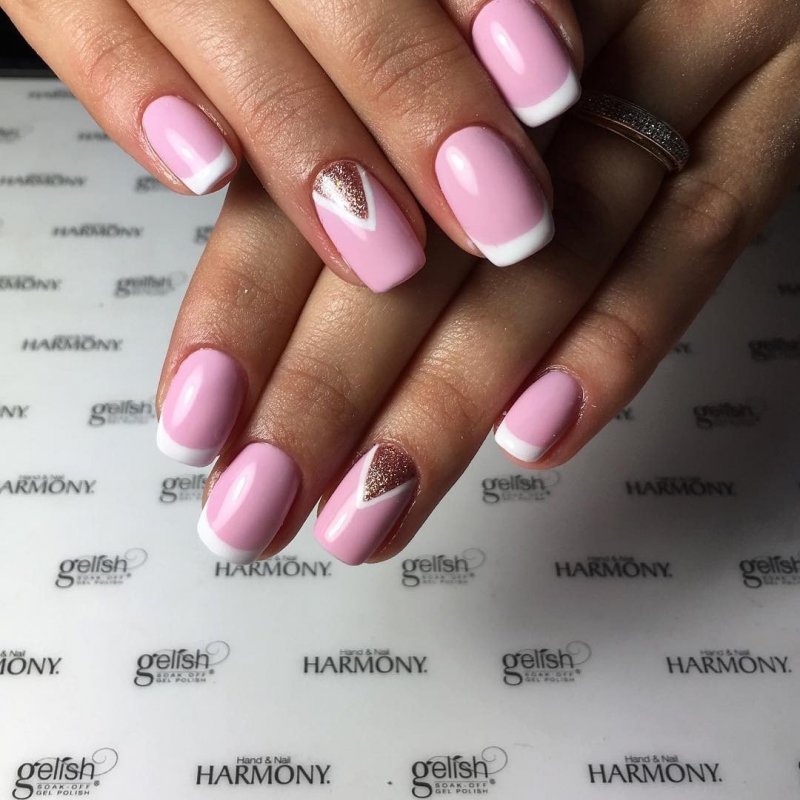 Розовый френч на короткие ногти