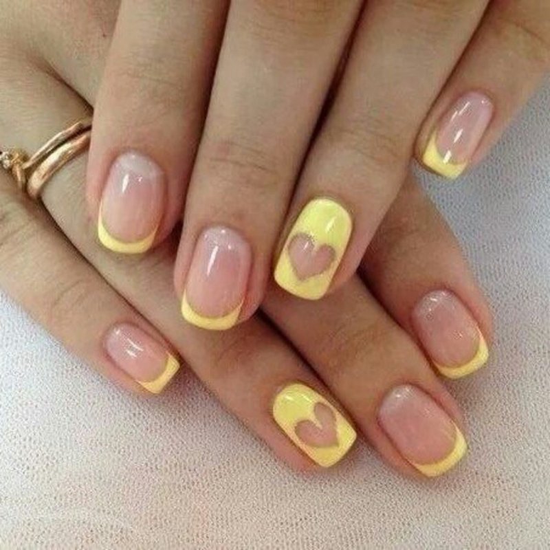 Маникюр френч желтый на короткие ногти