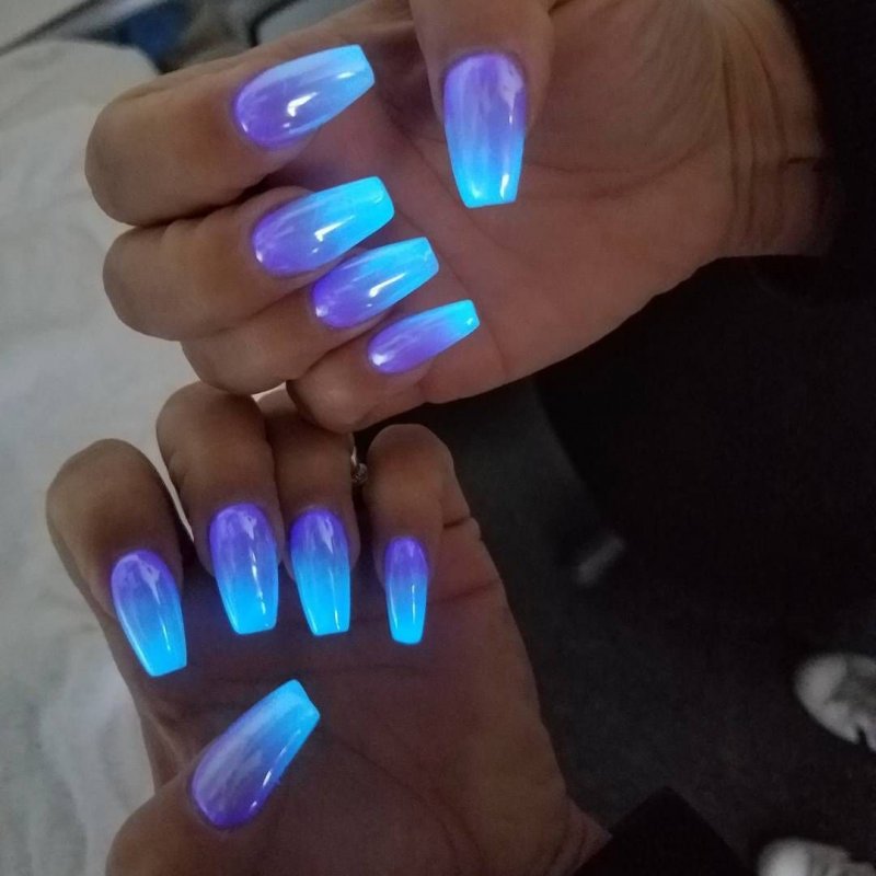 Неоновые ногти