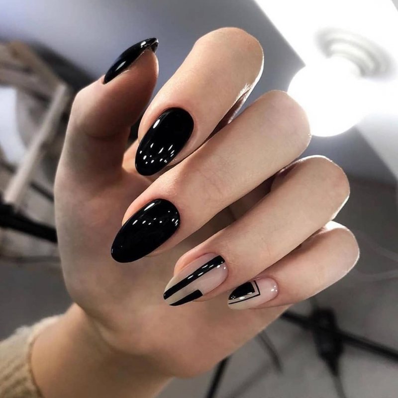 Классные ногти черные