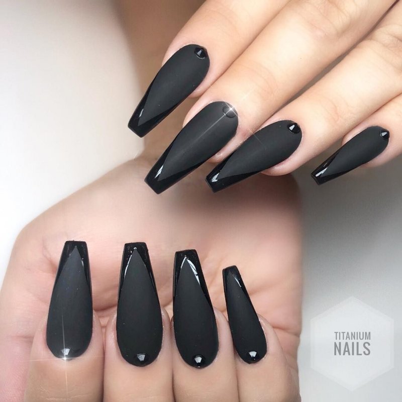 Чёрные длинныеногти балерина
