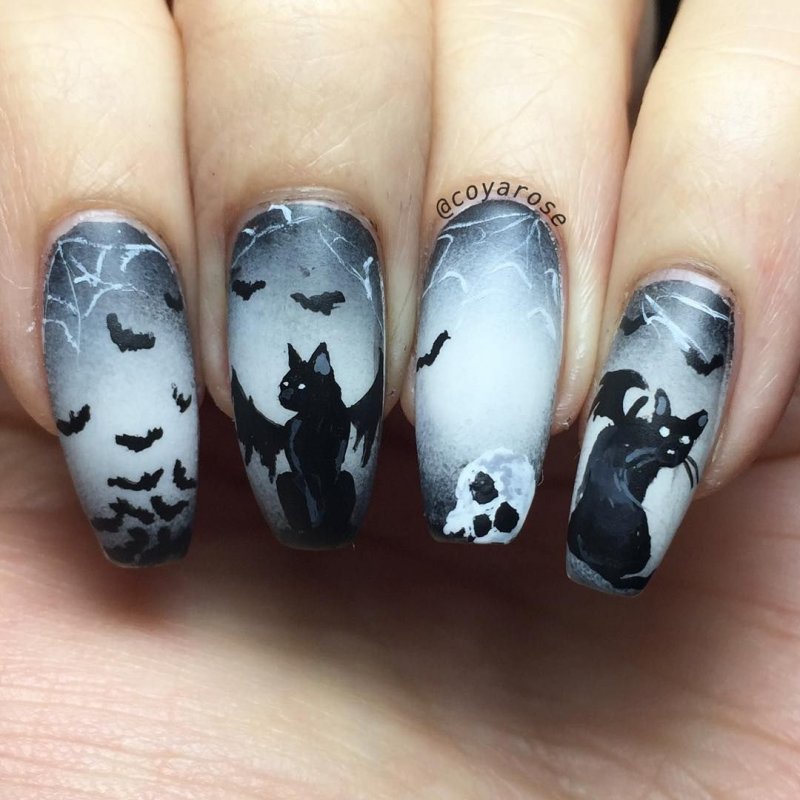 Маникюр с кошками
