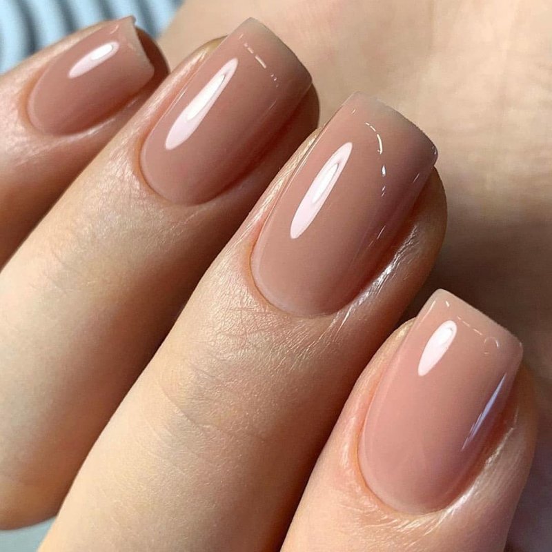 Красивый маникюр нюд на короткие