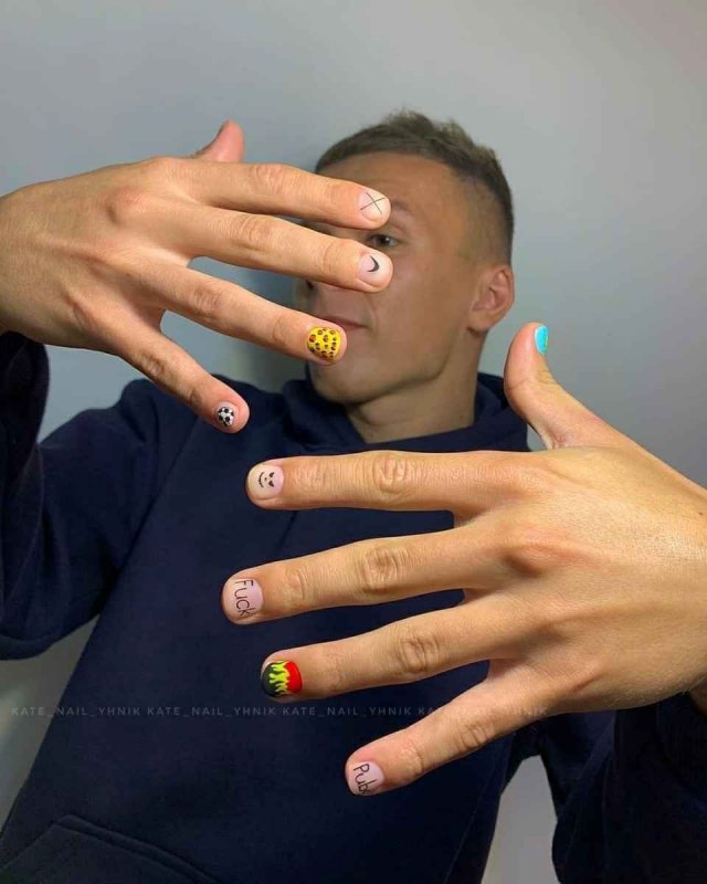 Красивый мужской маникюр