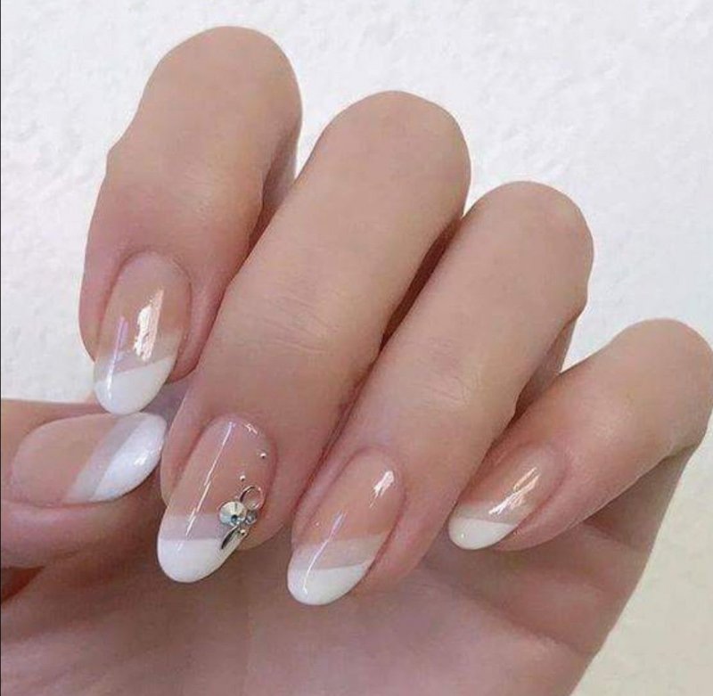 Красивые прозрачные ногти